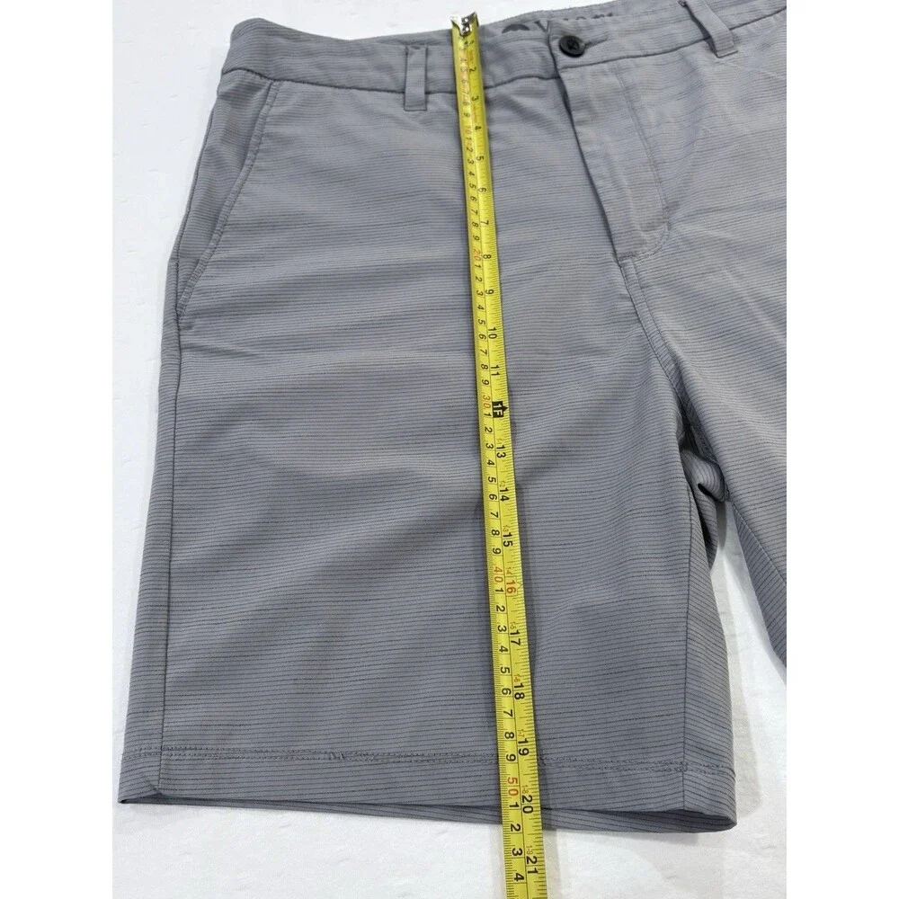 Vuori Mens Aim Pebble Short Size 34 Gray Micro Stripe V399 Golf